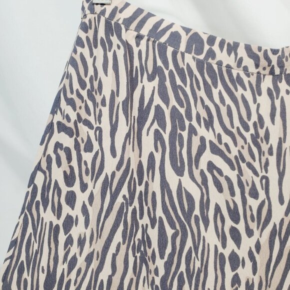 Wilfred by Aritzia Animal Print Lightweight A-Line Midi Skirt size 10 (A-3) - Picture 5 of 10